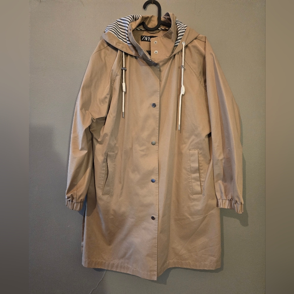 Zara Tan Hooded Jacket Rain Long Coat Long Sleeve Button Closure Women Medium